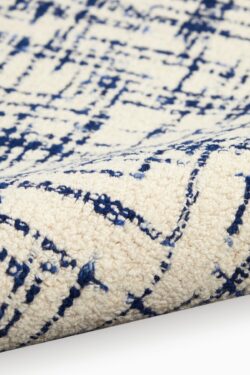 Alternative view of CK820 IVORY/NAVY
