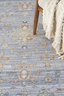 Alternative view of ELH02 BLUE IVORY