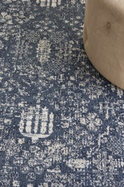 Alternative view of MAI12 NAVY IVORY