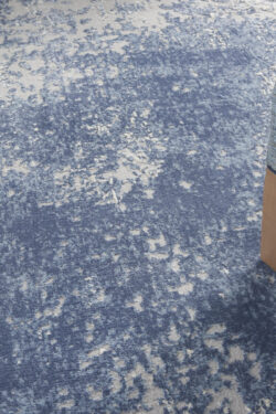 Alternative view of GNE01 IVORY/NAVY