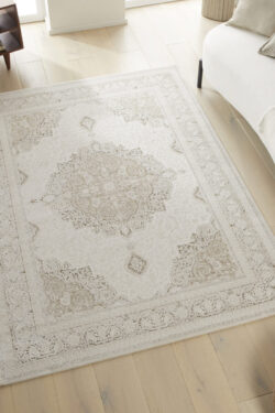 Alternative view of OLI103 KHAKI